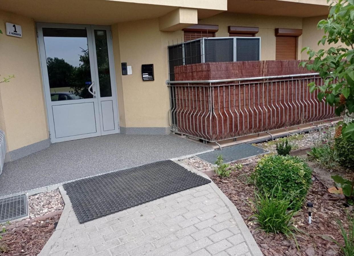 Apartament Herberta Oborniki Śląskie المظهر الخارجي الصورة